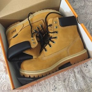 TAN SIZE 8 TIMBERLAND BOOTS